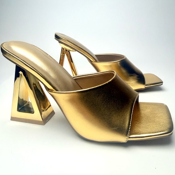 Gold Triangle Heels Women’s Size 10 / 10.5 Metallic Dress Pumps - Picture 5 of 16